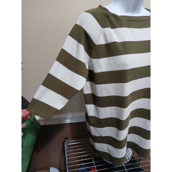 Sold - Picture 3 of 8